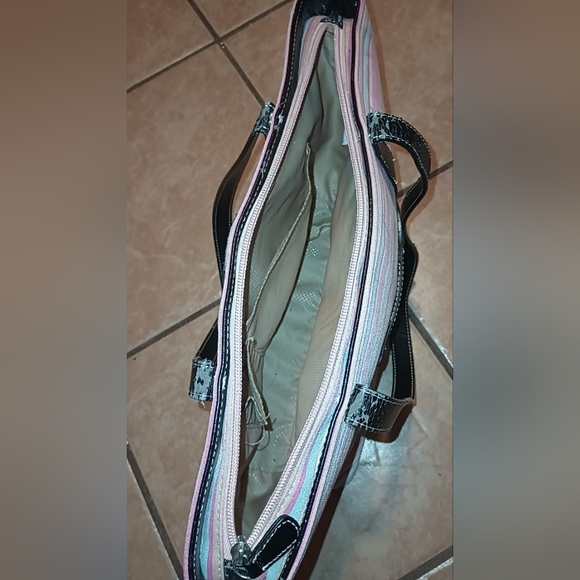 Purse and Slipper Bundle - Picture 3 of 15